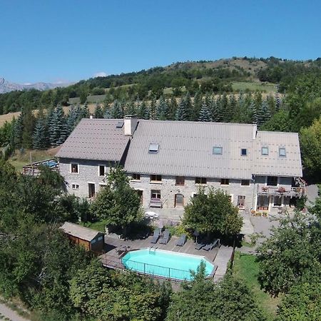 Chambre d'Hôtes La Grange des Ecrins Chabottes Exterior foto